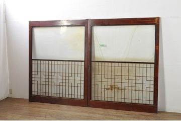 アンティーク建具　上手物!!　高級品　欅(ケヤキ)材　古い大邸宅で使われていた漆塗りの大きなガラス戸2枚セット(引き戸)(R-080199)