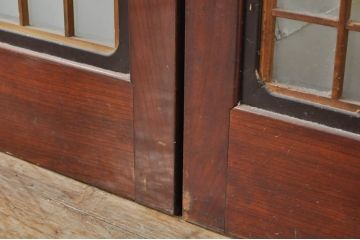 アンティーク建具　上手物!!　高級品　欅(ケヤキ)材　古い大邸宅で使われていた漆塗りの大きなガラス戸2枚セット(引き戸)(R-080199)