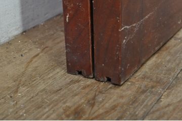 アンティーク建具　上手物!!　高級品　欅(ケヤキ)材　古い大邸宅で使われていた漆塗りの大きなガラス戸2枚セット(引き戸)(R-080199)