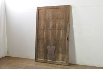 アンティーク建具　総欅(ケヤキ)材　時を経た風合いが楽しめる蔵戸1枚(引き戸、玄関戸)(R-080201)