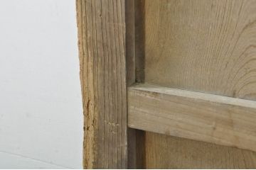 アンティーク建具　総欅(ケヤキ)材　時を経た風合いが楽しめる蔵戸1枚(引き戸、玄関戸)(R-080201)