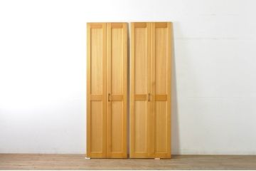 中古　美品　特注　高級品!!　総檜(ヒノキ)材　職人手作りの背の高い折れ戸1対2枚セット(建具、木製扉)(R-080203)