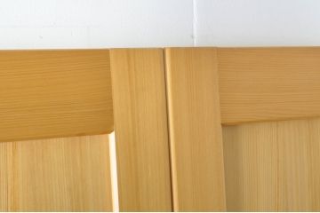 中古　美品　特注　高級品!!　総檜(ヒノキ)材　職人手作りの背の高い折れ戸1対2枚セット(建具、木製扉)(R-080203)