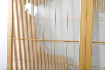 中古　美品　ペットドア付き　ひょうたんのデザインがアクセントの背の高い格子入りアクリル戸2枚セット(格子戸、引き戸、ガラス戸、建具)(R-080206)