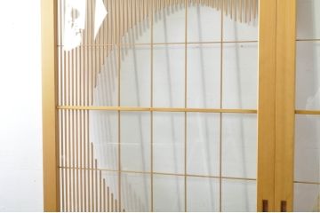 中古　美品　ペットドア付き　ひょうたんのデザインがアクセントの背の高い格子入りアクリル戸2枚セット(格子戸、引き戸、ガラス戸、建具)(R-080206)
