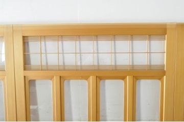 中古　ペットドア付き　和モダンな空間づくりにおすすめのアクリル戸3枚セット(引き戸、ガラス戸、建具)(R-080212)