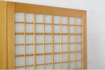 中古　落ち着きのある空間を演出する升目(マス目)の格子入りガラス戸3枚セット(きつね格子、狐格子、格子戸、引き戸、建具)(R-080214)