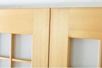中古　落ち着きのある空間を演出する升目(マス目)の格子入りガラス戸3枚セット(きつね格子、狐格子、格子戸、引き戸、建具)(R-080214)