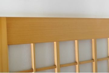 中古　落ち着きのある空間を演出する升目(マス目)の格子入りガラス戸3枚セット(きつね格子、狐格子、格子戸、引き戸、建具)(R-080214)