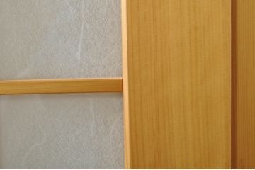 中古　落ち着きのある空間を演出する升目(マス目)の格子入りガラス戸3枚セット(きつね格子、狐格子、格子戸、引き戸、建具)(R-080214)