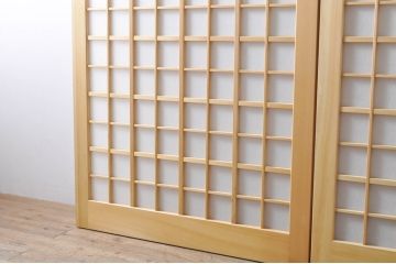 中古　落ち着きのある空間を演出する升目(マス目)の格子入りガラス戸3枚セット(きつね格子、狐格子、格子戸、引き戸、建具)(R-080214)