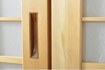 中古　落ち着きのある空間を演出する升目(マス目)の格子入りガラス戸3枚セット(きつね格子、狐格子、格子戸、引き戸、建具)(R-080214)