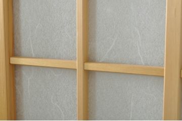 中古　落ち着きのある空間を演出する升目(マス目)の格子入りガラス戸3枚セット(きつね格子、狐格子、格子戸、引き戸、建具)(R-080214)