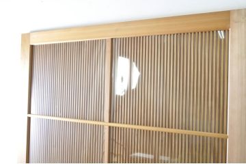 中古　特大　杉材　和の空間を高めるアクリル入り格子戸2枚セット(引き戸、ガラス戸、建具)(R-080215)