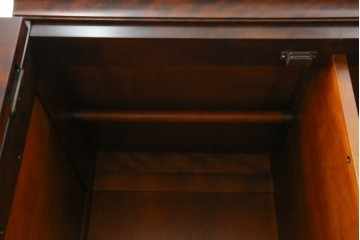 中古　美品　希少モデル　北海道民芸家具　濃淡のある木の色味が美しい収納力抜群のワードローブ　(R-080218)