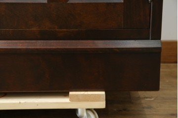 中古　美品　希少モデル　北海道民芸家具　濃淡のある木の色味が美しい収納力抜群のワードローブ　(R-080218)