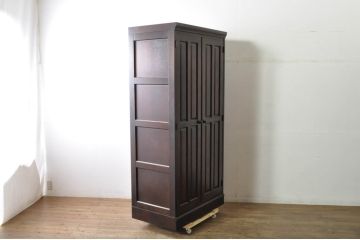 中古　美品　希少モデル　北海道民芸家具　濃淡のある木の色味が美しい収納力抜群のワードローブ(洋服タンス、収納棚、戸棚)(R-080218)