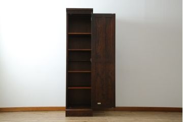 中古　美品　希少モデル　北海道民芸家具　幅狭　細身で取り入れやすい上品な幅狭ワードローブ(洋服タンス、収納棚、ロッカータンス)(R-080219)