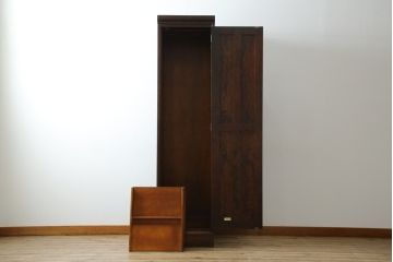 中古　美品　希少モデル　北海道民芸家具　幅狭　細身で取り入れやすい上品な幅狭ワードローブ(洋服タンス、収納棚、ロッカータンス)(R-080219)