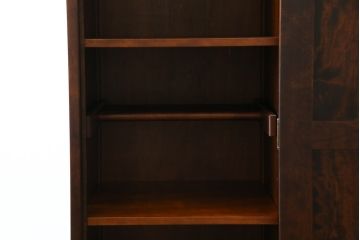 中古　美品　希少モデル　北海道民芸家具　幅狭　細身で取り入れやすい上品な幅狭ワードローブ(洋服タンス、収納棚、ロッカータンス)(R-080219)