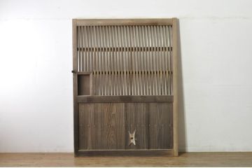 アンティーク建具　松材　時代の流れを感じさせる格子蔵戸1枚(引き戸、玄関戸、格子戸)(R-080220)