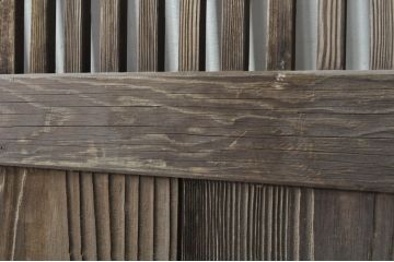 アンティーク建具　松材　時代の流れを感じさせる格子蔵戸1枚(引き戸、玄関戸、格子戸)(R-080220)