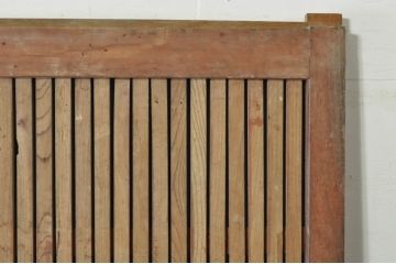 アンティーク建具　総欅(ケヤキ)材　巾着をモチーフにした金具が目を引く格子蔵戸1枚(引き戸、玄関戸、格子戸)(R-080222)