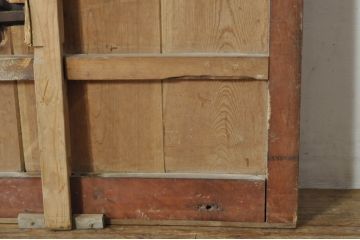 アンティーク建具　総欅(ケヤキ)材　巾着をモチーフにした金具が目を引く格子蔵戸1枚(引き戸、玄関戸、格子戸)(R-080222)