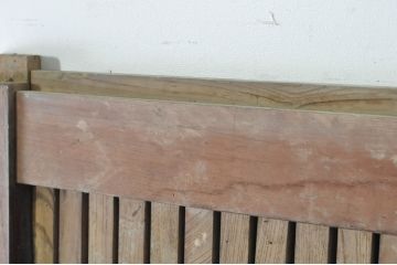 アンティーク建具　総欅(ケヤキ)材　巾着をモチーフにした金具が目を引く格子蔵戸1枚(引き戸、玄関戸、格子戸)(R-080222)