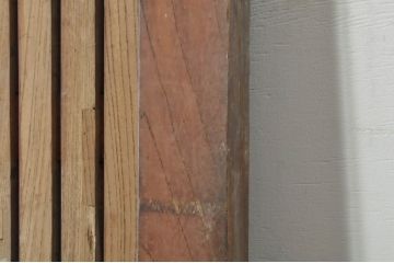アンティーク建具　総欅(ケヤキ)材　巾着をモチーフにした金具が目を引く格子蔵戸1枚(引き戸、玄関戸、格子戸)(R-080222)