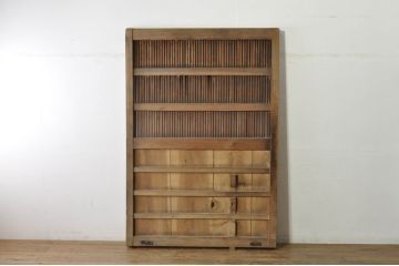 アンティーク建具　上手物!!　うさぎの金具も良いね　厚く背も高い高級な格子蔵戸1枚(引き戸、玄関戸、格子戸)(R-080223)