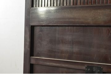 アンティーク建具　上手物!!　富山産　総欅(ケヤキ)材　裏側まで漆塗りの格子蔵戸1枚(引き戸、玄関戸、格子戸)(R-080225)