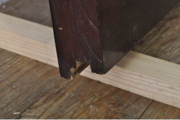 アンティーク建具　上手物!!　富山産　総欅(ケヤキ)材　裏側まで漆塗りの格子蔵戸1枚(引き戸、玄関戸、格子戸)(R-080225)
