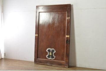 アンティーク建具　上手物!!　新潟産　厚手　総欅(ケヤキ)材　漆塗り　立派な佇まいが存在感抜群の蔵戸1枚(引き戸、玄関戸)(R-080226)