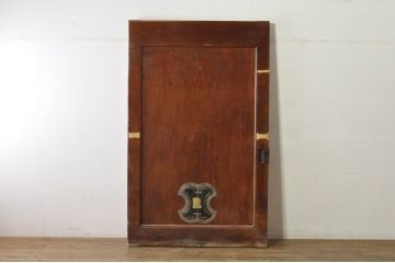 アンティーク建具　上手物!!　新潟産　厚手　総欅(ケヤキ)材　漆塗り　立派な佇まいが存在感抜群の蔵戸1枚(引き戸、玄関戸)(R-080226)