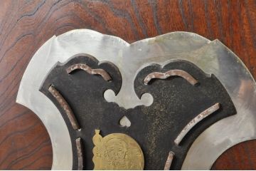 アンティーク建具　上手物!!　新潟産　厚手　総欅(ケヤキ)材　漆塗り　立派な佇まいが存在感抜群の蔵戸1枚(引き戸、玄関戸)(R-080226)