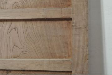 アンティーク建具　上手物!!　新潟産　厚手　総欅(ケヤキ)材　漆塗り　立派な佇まいが存在感抜群の蔵戸1枚(引き戸、玄関戸)(R-080226)