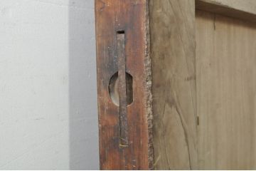 アンティーク建具　上手物!!　新潟産　厚手　総欅(ケヤキ)材　漆塗り　立派な佇まいが存在感抜群の蔵戸1枚(引き戸、玄関戸)(R-080226)