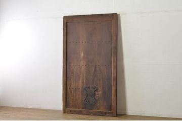 アンティーク建具　ペイント仕上げ限定　どこか懐かしい雰囲気を醸し出す蔵戸1枚(引き戸、玄関戸)(R-080227)