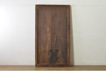 アンティーク建具　ペイント仕上げ限定　どこか懐かしい雰囲気を醸し出す蔵戸1枚(引き戸、玄関戸)(R-080227)