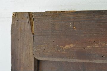 アンティーク建具　ペイント仕上げ限定　どこか懐かしい雰囲気を醸し出す蔵戸1枚(引き戸、玄関戸)(R-080227)
