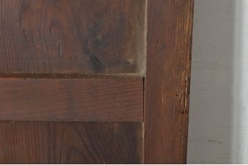 アンティーク建具　ペイント仕上げ限定　どこか懐かしい雰囲気を醸し出す蔵戸1枚(引き戸、玄関戸)(R-080227)