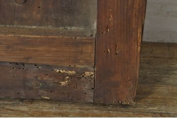 アンティーク建具　ペイント仕上げ限定　どこか懐かしい雰囲気を醸し出す蔵戸1枚(引き戸、玄関戸)(R-080227)