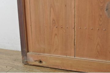 アンティーク建具　総欅(ケヤキ)材　時代の流れを感じさせる格子蔵戸1枚(引き戸、玄関戸、格子戸)(R-080229)