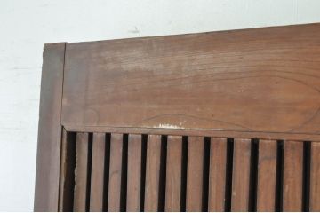 アンティーク建具　総欅(ケヤキ)材　時代の流れを感じさせる格子蔵戸1枚(引き戸、玄関戸、格子戸)(R-080229)