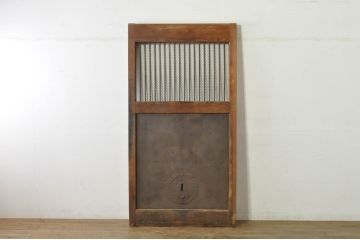 アンティーク建具　希少デザイン!!　松材　和モダンな鉄格子蔵戸1枚(引き戸、玄関戸)(R-080232)