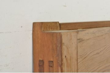 アンティーク建具　希少デザイン!!　松材　和モダンな鉄格子蔵戸1枚(引き戸、玄関戸)(R-080232)