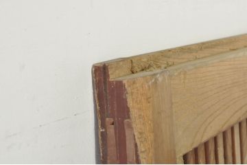 アンティーク建具　上手物!!　北陸産　総欅(ケヤキ)材　鶴と亀の金具がアクセントの格子蔵戸1枚(引き戸、玄関戸)(R-080233)