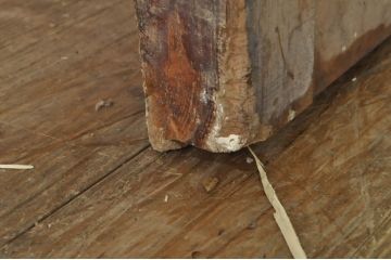 アンティーク建具　上手物!!　北陸産　総欅(ケヤキ)材　鶴と亀の金具がアクセントの格子蔵戸1枚(引き戸、玄関戸)(R-080233)