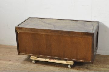 中古　美品　北海道民芸家具　台輪(脚)付きリメイク　落ち着いた雰囲気が魅力的なテレビ台(テレビボード、ローボード、リビングボード、サイドボード、収納棚、戸棚)(R-080237)